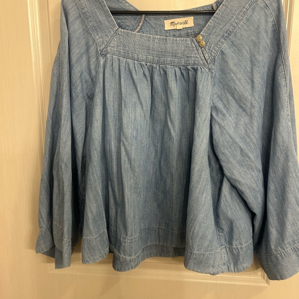 Madewell Chambray Button-Front Peasant Top in Light Blue